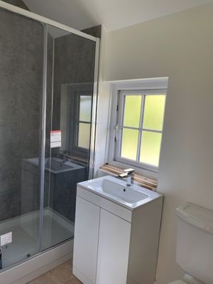 Shower room - click for photo gallery
